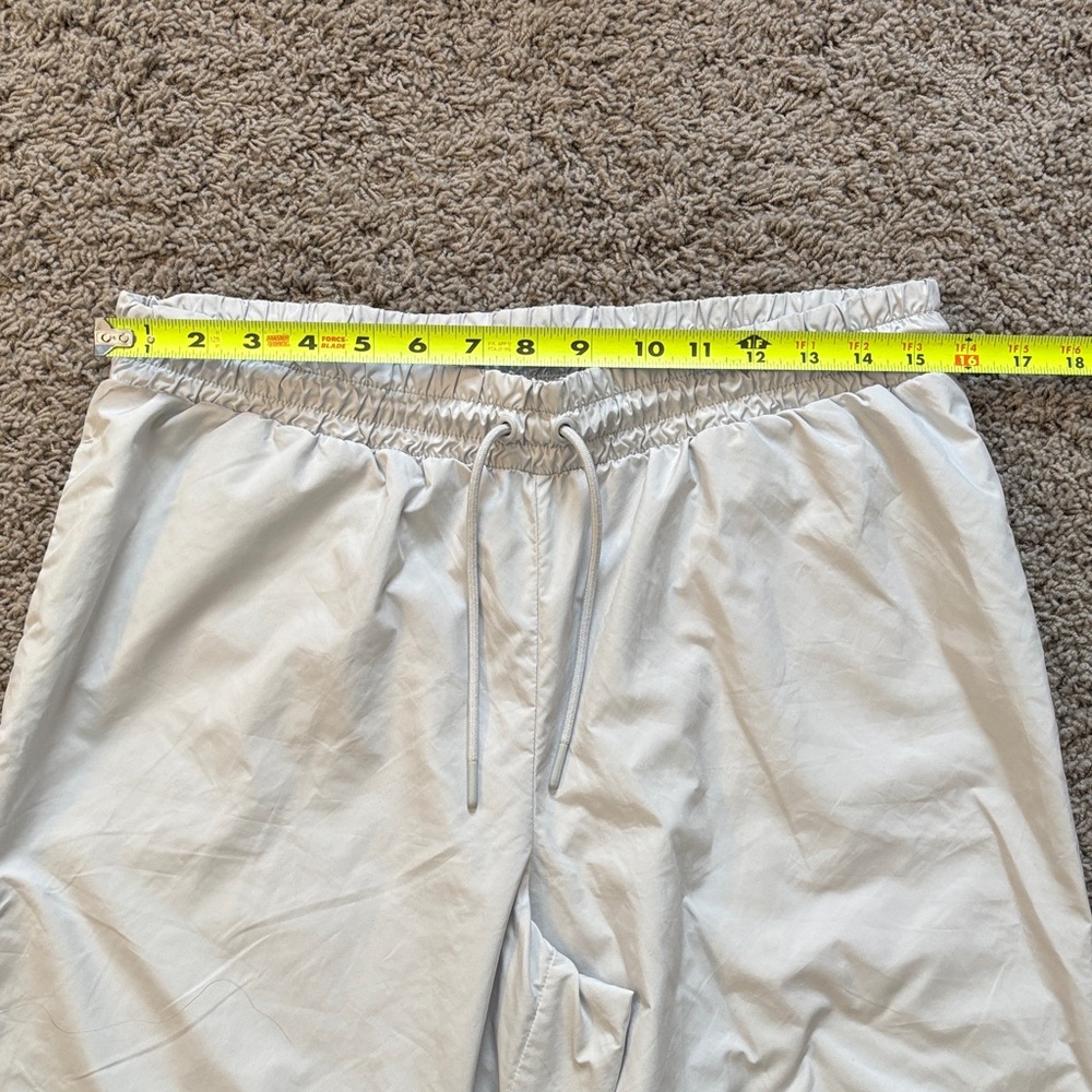 Nike Women's Light Gray Joggers - Picture 5 of 14